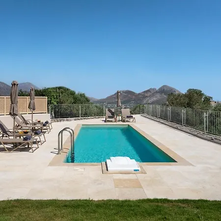 Aloni With 180° Seaview, Private Pool & Bbq, 2km From *