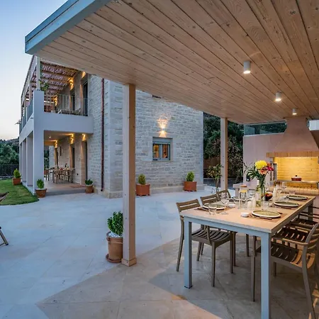 Villa Aloni With 180° Seaview, Private Pool & Bbq, 2km From
